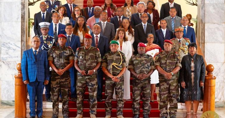 Remaniement : le gouvernement en phase d&rsquo;évaluation selon le colonel Randrianirina