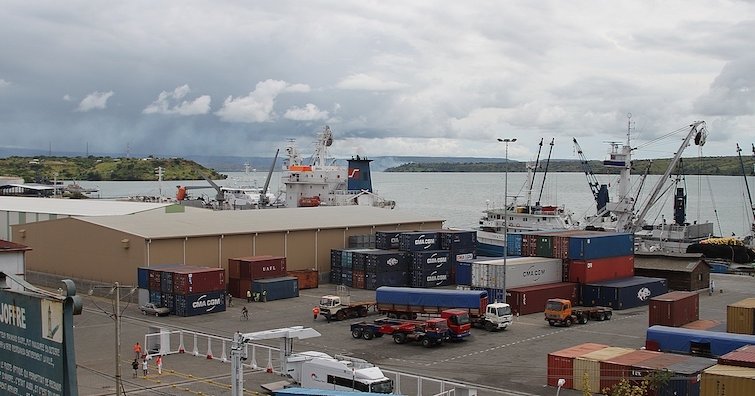 Port d&rsquo;Antsiranana : 60 tonnes de thon contaminé au gasoil renvoyées en mer