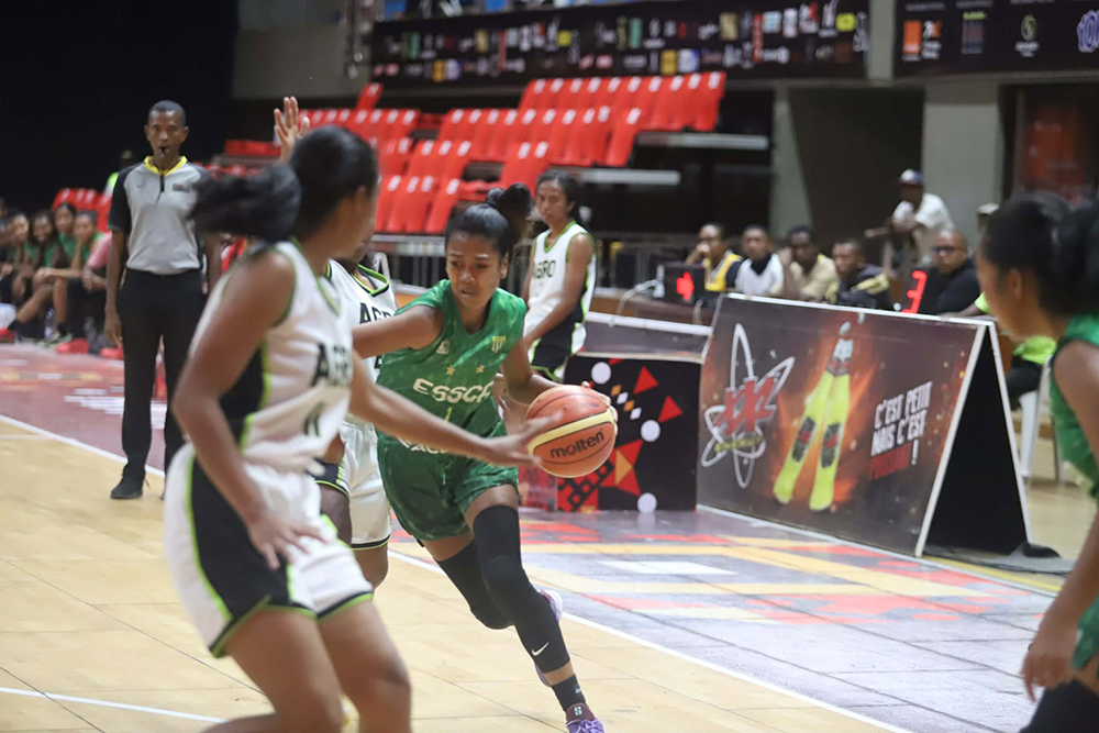 FILLES – L’ESSCA écrase l’Essagro