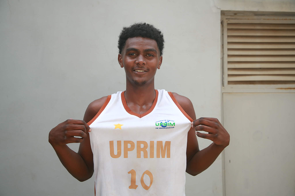 PORTRAIT – Ismaël Firdos Clément rêve de jouer en équipe nationale